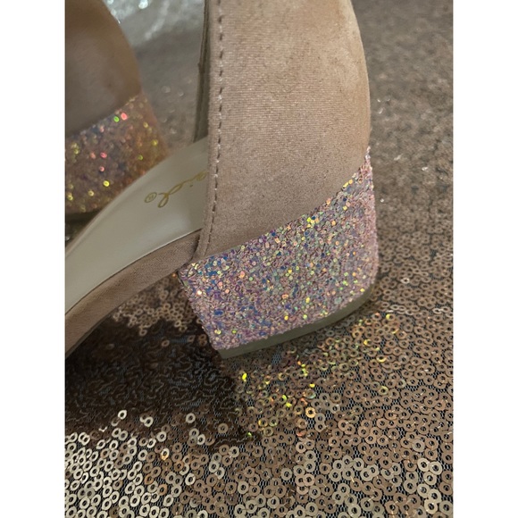 ‼️SOLD‼️ Blush Suede Sandals - Picture 5 of 5